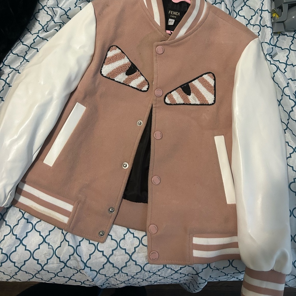 Kids Fendi jacket size:6-7